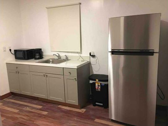 4th image of 271 NW 52nd St #2