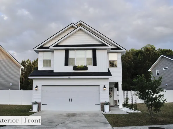 1211 Cypress Fall Cir, Hinesville, GA 31313