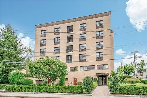 1st image of 2 Park Ave APT 4C