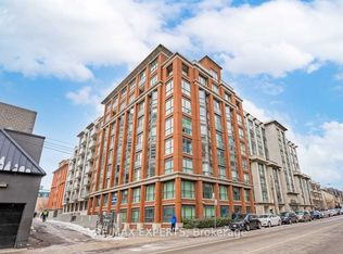 18 Beverley St #516B, Toronto, ON M5T 3L2