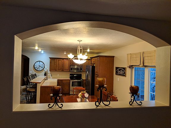 4th image of 2500 Rose Ct