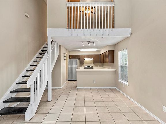 4th image of 12102 Bob White Dr #121