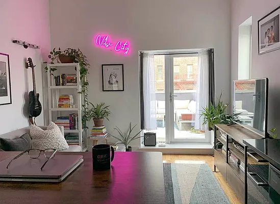 Rented by Compass | media 23