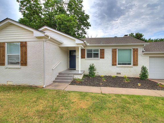 2nd image of 1414 Oxford Way