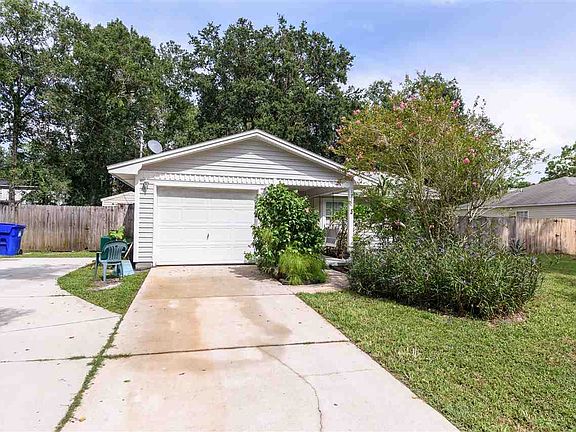 2nd image of 1330 Truman Dr