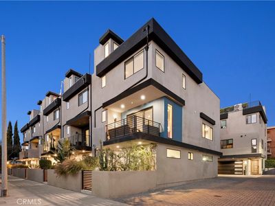 922 N Ridgewood Pl, Los Angeles, CA, 90038