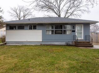 2070 Deborah Dr, Dubuque, IA 52001