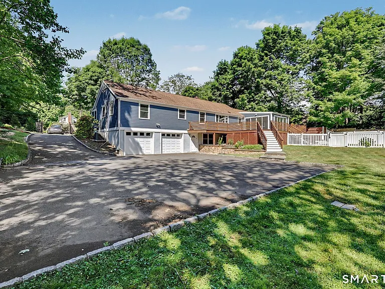 130 W Norwalk Rd — Photo 39