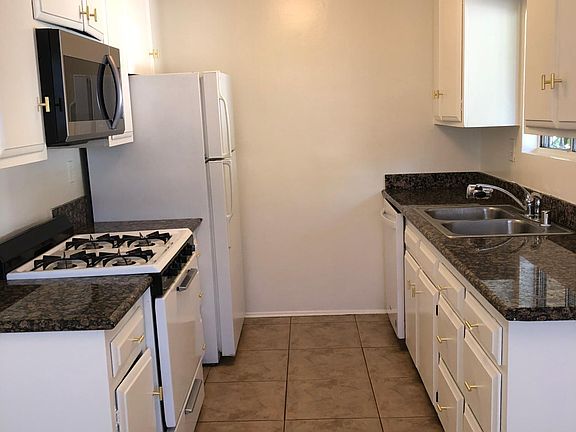 5th image of 2451 McCready Ave