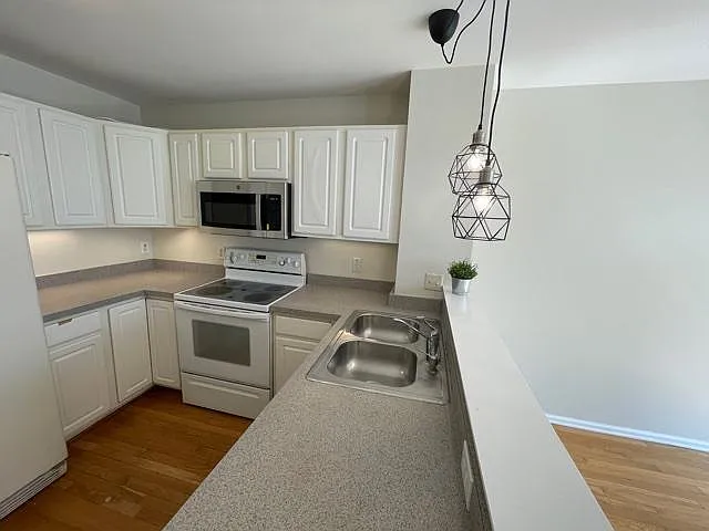 8869 Ironwood Dr — Photo 7
