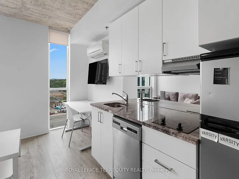 1900 Simcoe St N #703 — Photo 9