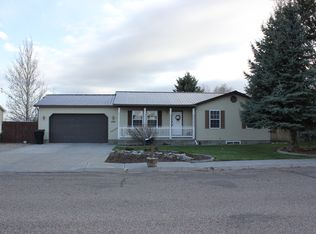 460 Hummingbird Ln, Shelley, ID 83274