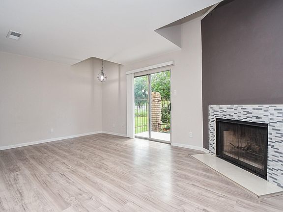 5th image of 2120 El Paseo St APT 2907