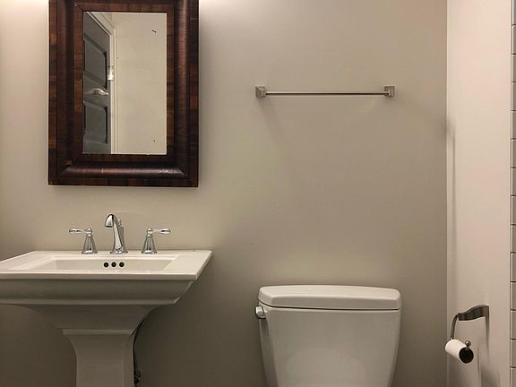 4th image of 46 Dennis Ave SE
