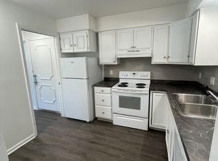 205 E Saginaw Hwy APT 4, Grand Ledge, MI 48837