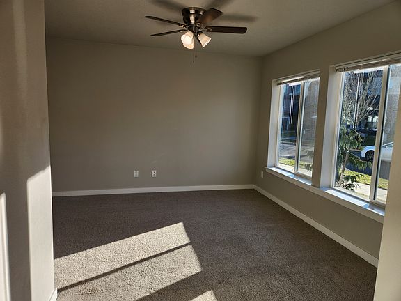 Livingroom from entryway