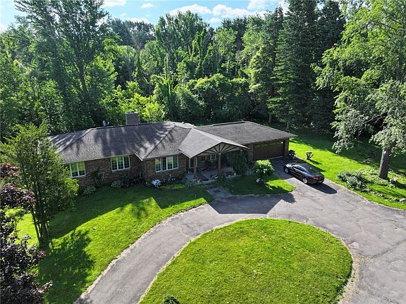 3rd image of 452 Plank Rd