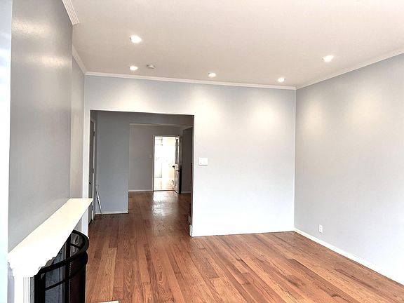 4th image of 113 Westdale Ave