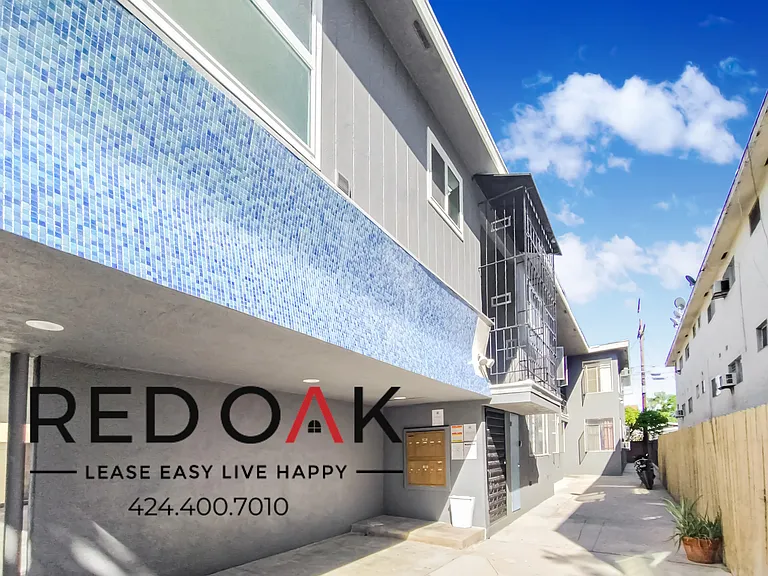 120 S Oxford Ave #8 — Photo 13
