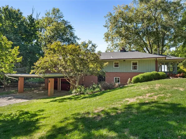 37 Signal Point, Belleville, IL 62223