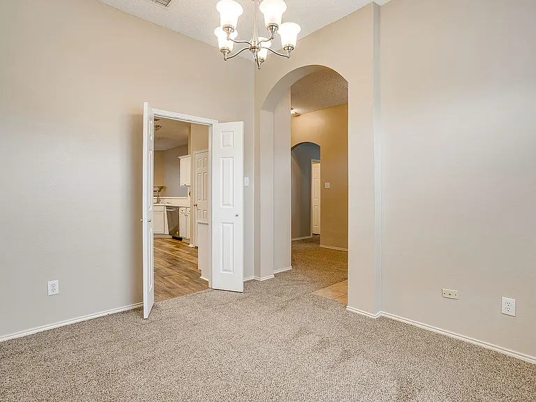 8136 Zion Trl — Photo 5