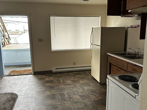 2nd image of 115 8th St #1