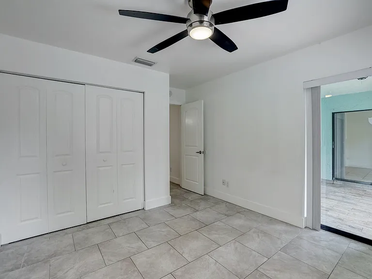 5770 SE Wilsie Dr — Photo 15