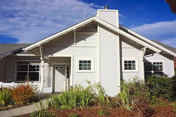 1st image of 860 Mountain Meadows Dr