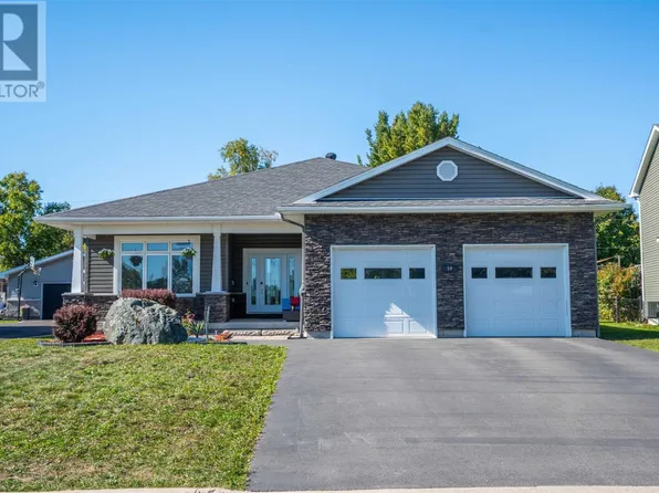 59 Paradise Ave, Sault Ste Marie, ON P6B 5K1