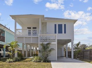 506 Pine Rd, Clear Lake Shores, TX 77565