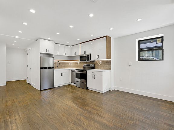4th image of 595 Marcy Ave #1