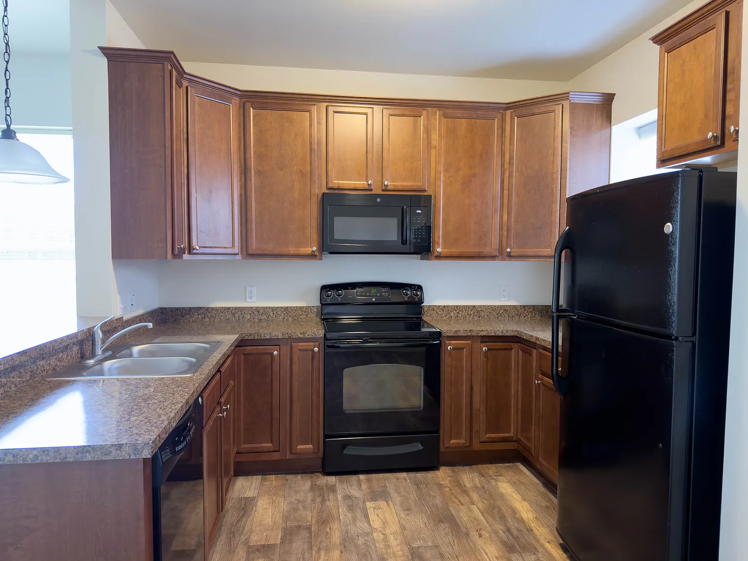 2 bed, 1440 sqft, $1,695 — Photo 4