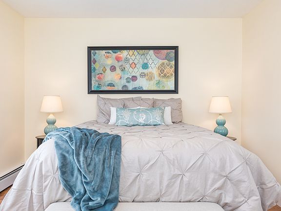 3rd image of 340 Lafayette Rd #145