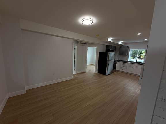 5th image of 97-99 Roffee St #99B