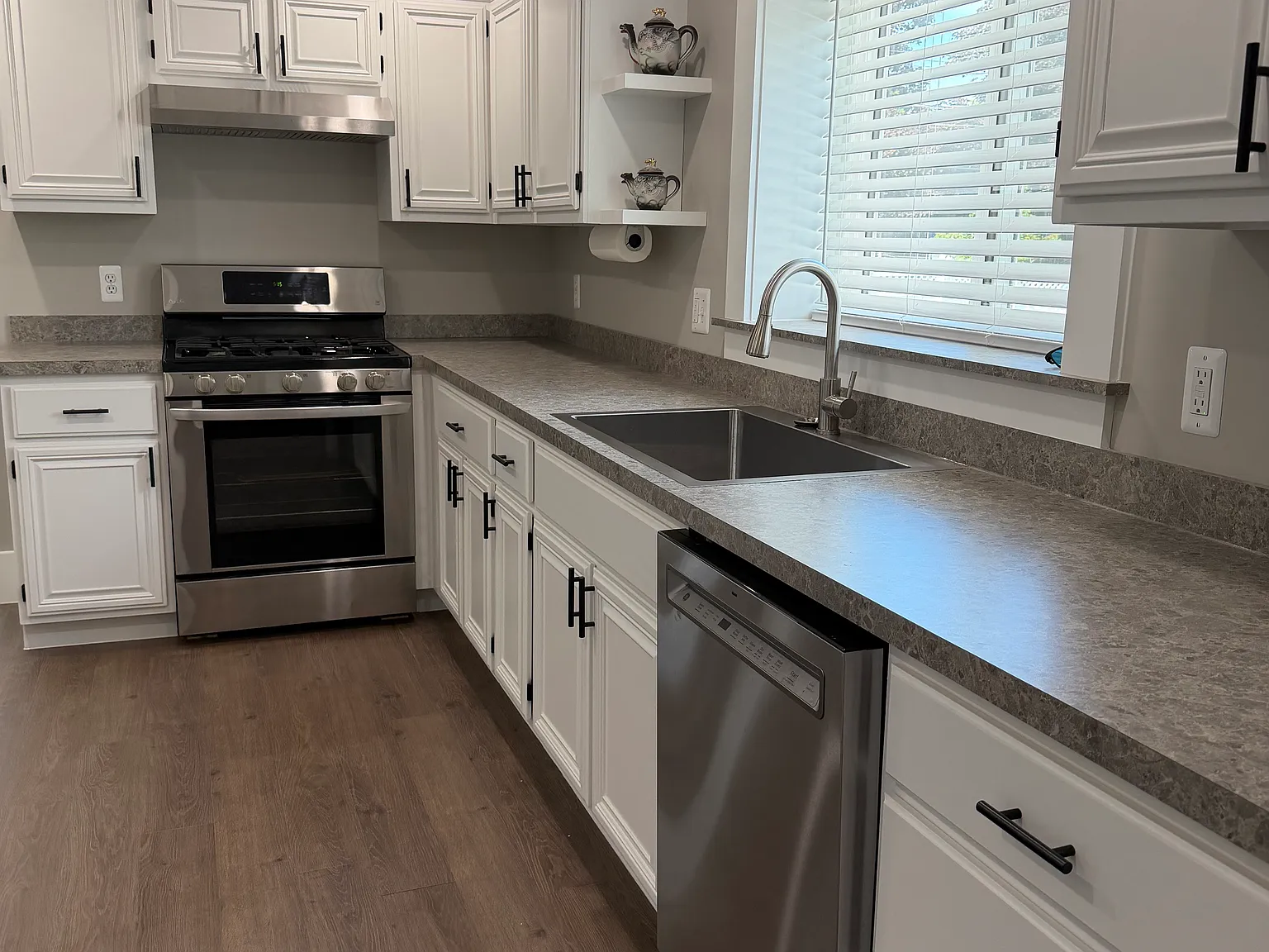 3 bed, 1800 sqft, $1,900 — Photo 2