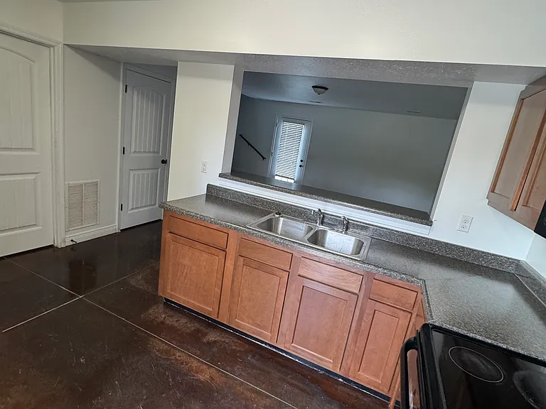 1051 Bratton Br #20 — Photo 3