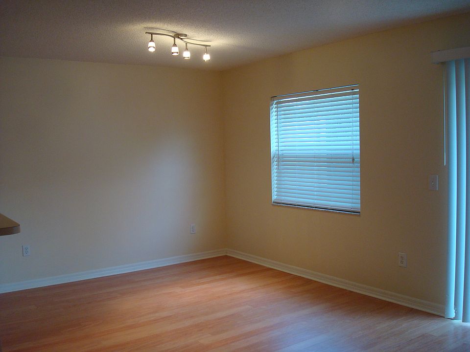 1st image of 4132 Winding River Way