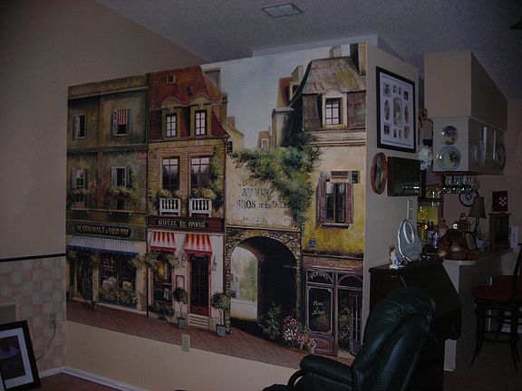 THE FRENCH MURAL IN THE LIVING ROOM