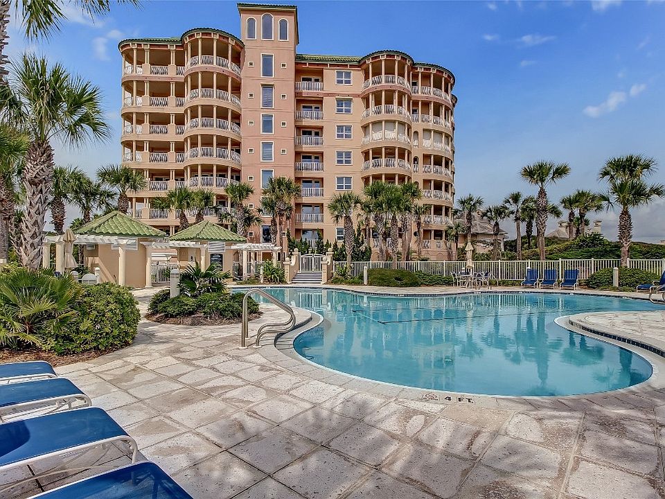 2nd image of 724 Ocean Club Pl #724