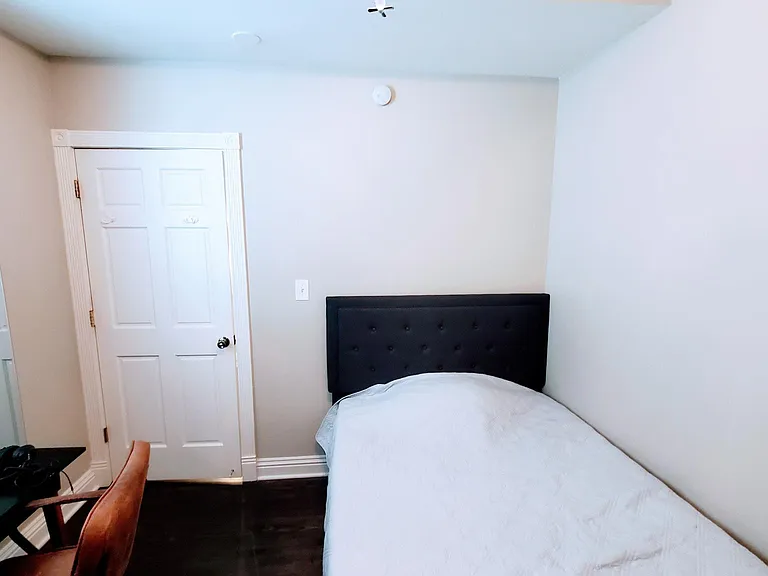 3023 N Kenmore Ave #3 — Photo 15