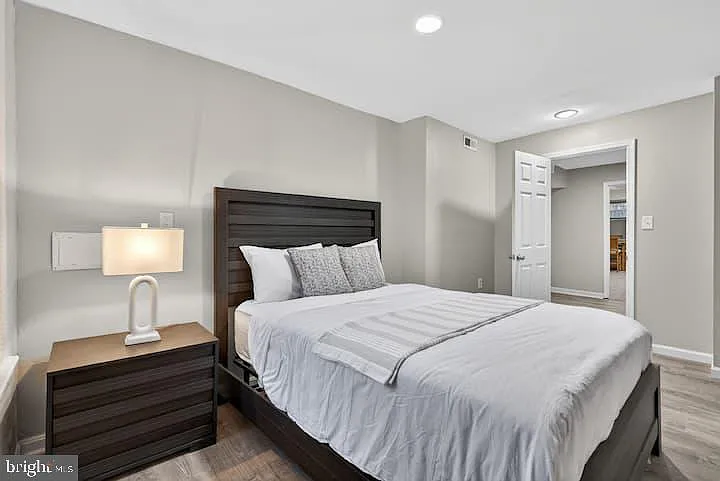 1119 Montello Ave NE — Photo 11