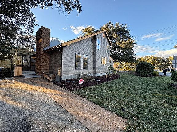 2nd image of 2701 Shore Dr