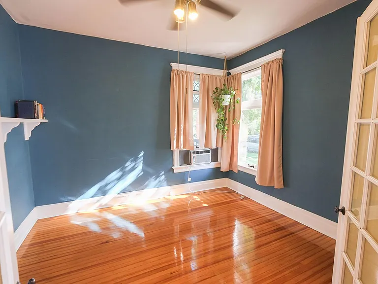 1535 N Saint Paul St — Photo 6