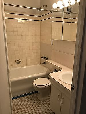 4th image of 150 E 39th St APT 811