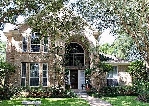 1st image of 1808 Parkview Dr
