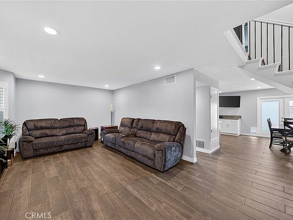 3rd image of 1209 Marble Ln