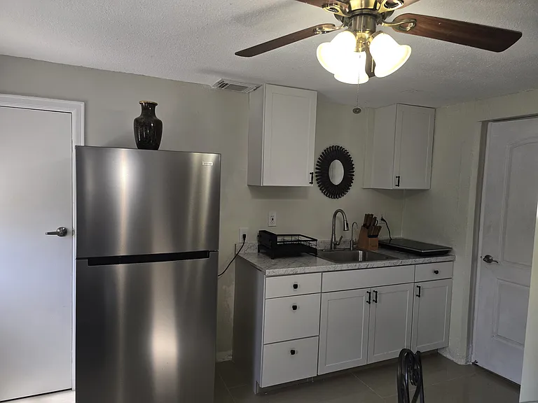 12208 Buttonwood Row — Photo 4