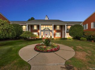 19710 W Thirteen Mile Rd APT 202, Beverly Hills, MI