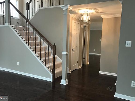 4th image of 7463 Cross Gate Ln