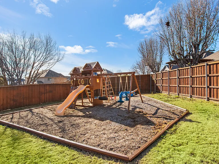 201 Barkley Dr — Photo 41
